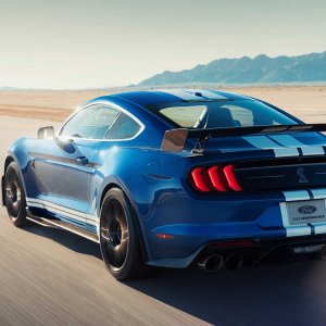 2020-ford-shelby-gt500-6.jpg